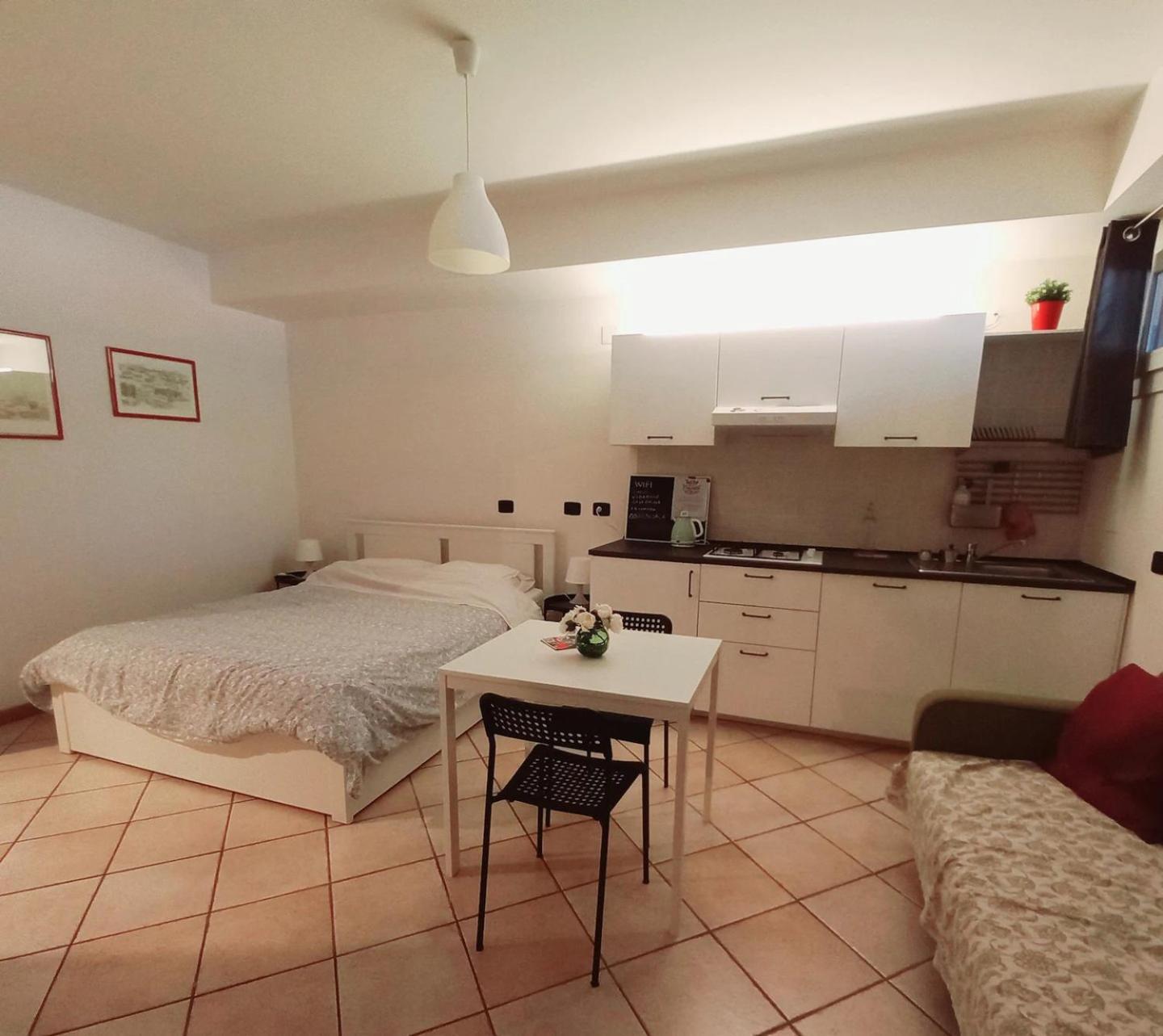 לינה וארוחת בוקר בולוניה Casa Emilia מראה חיצוני תמונה